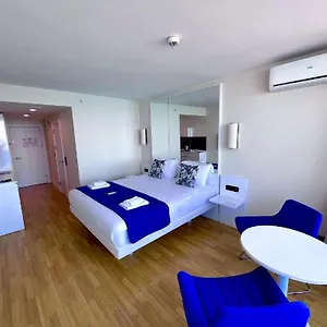 Orbi Luxury شقة باتومي