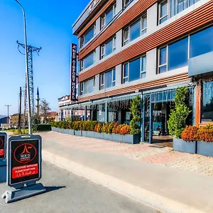 4* Hotell Med Airport